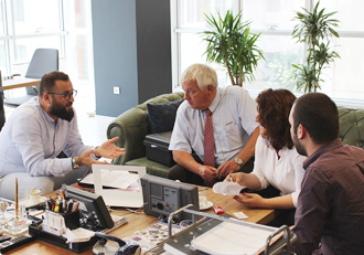 The distribution agreement for NEWALL Digital Measuring Systems has been signed. | Emos